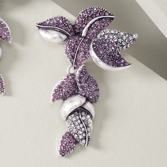 WHBM * LAST ONE! * Pavé Rhinestone Statement Earrings Purple Lavender 3D Flowers - Picture 4 of 5